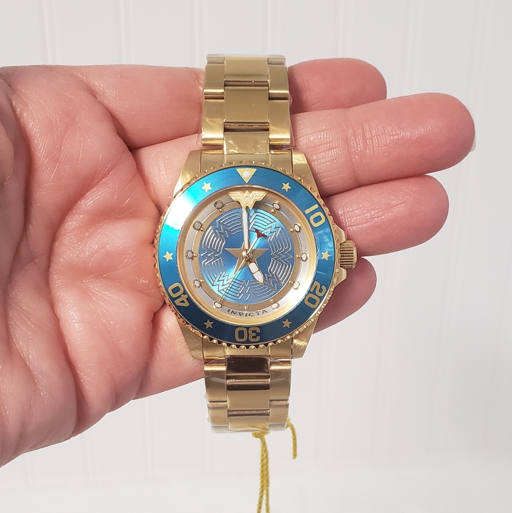 New Invicta Women's DC Comics Wonder Woman Watch - Picture 4 of 8